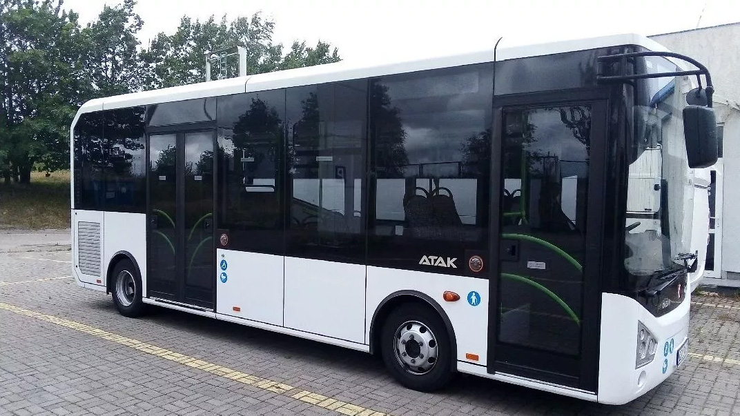 maly autobus